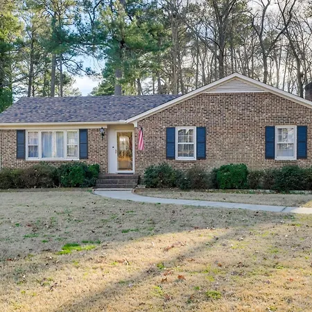 Charming Emporia Home With Deck And Patio!